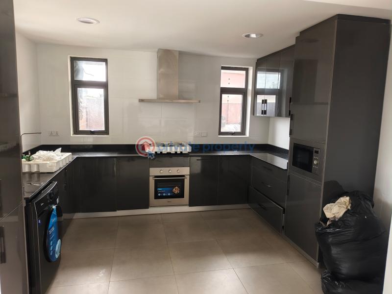 3 bedroom House For Rent South La Estate Opposite Labone Road Accra Metropolitan  - 7