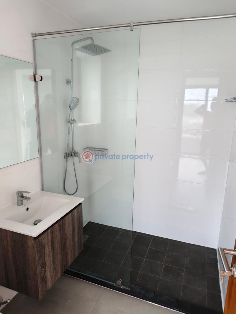 3 bedroom House For Rent South La Estate Opposite Labone Road Accra Metropolitan  - 14
