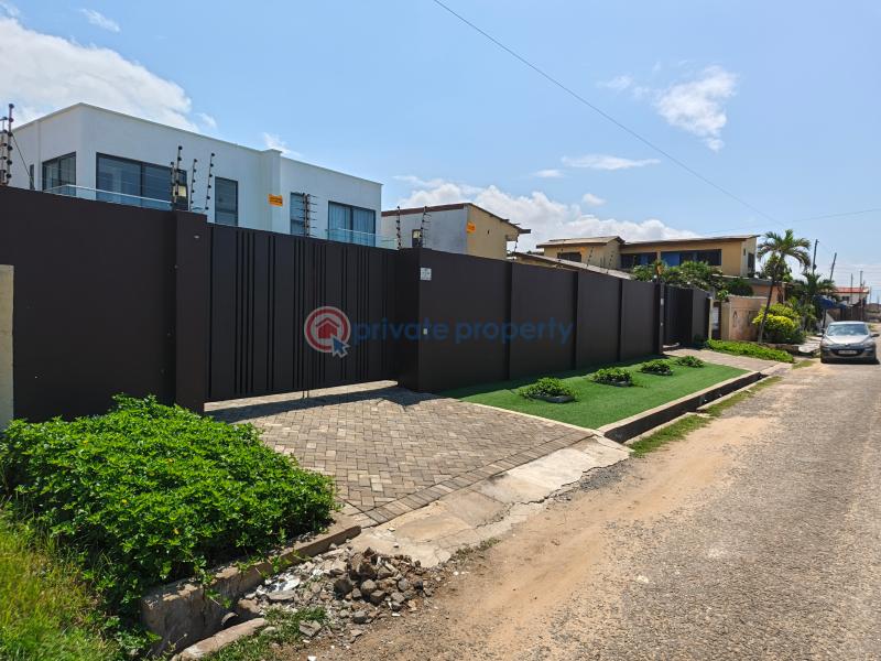 3 bedroom House For Rent South La Estate Opposite Labone Road Accra Metropolitan  - 2