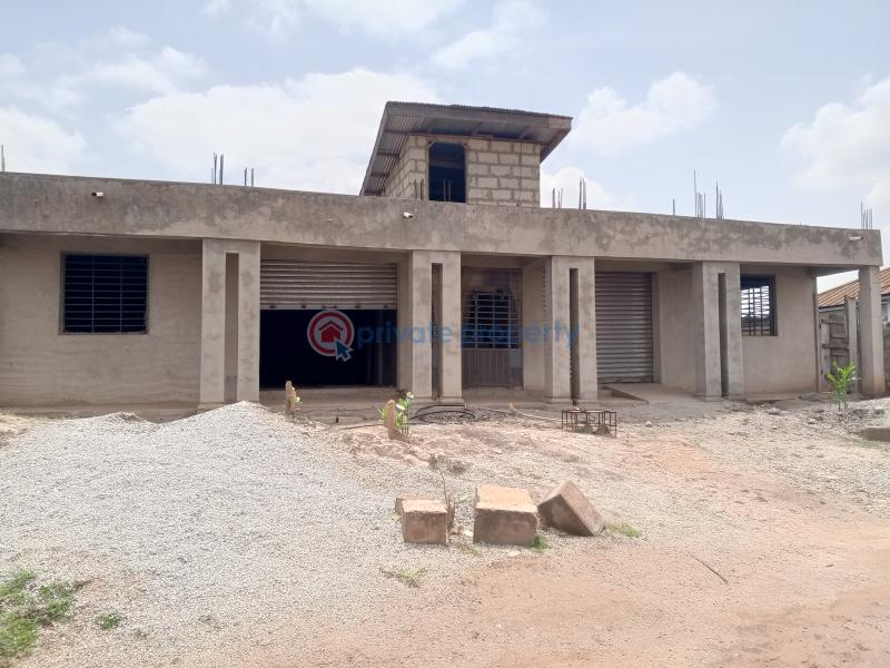 6 bedroom Apartment For Sale Ekyem /akokoamo Ejisu-Juaben Municipal Ashanti - 2