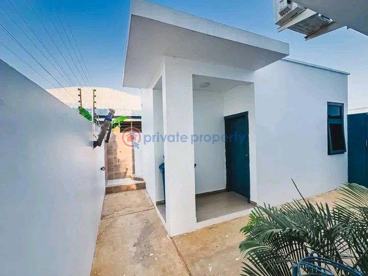 3 bedroom Townhouse For Rent East Airport Airport Residential Area Accra - 8
