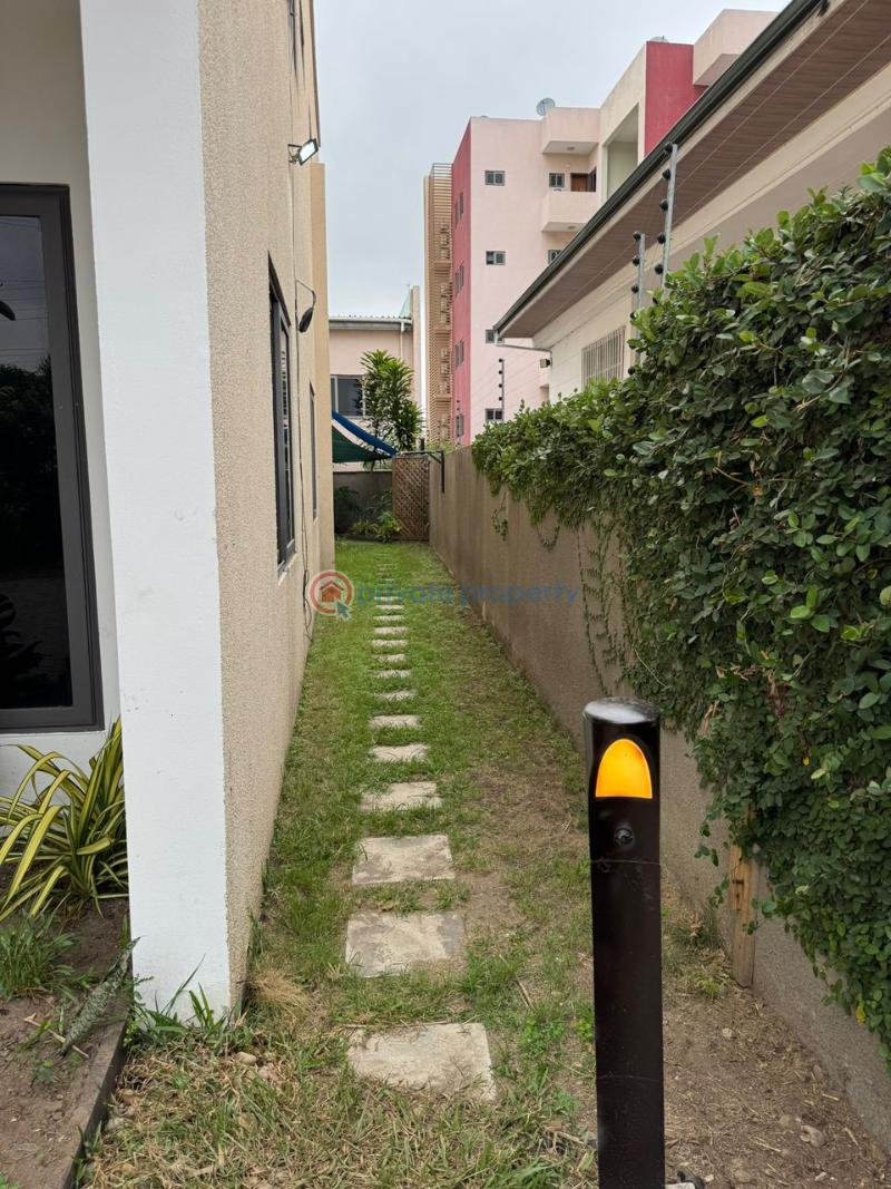 4 bedroom Townhouse For Rent East Legon Accra - 1