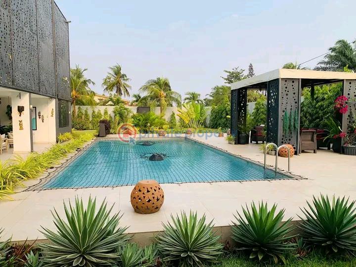 5 bedroom Townhouse For Rent Cantonments Accra - 1