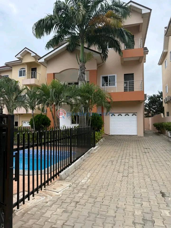 5 bedroom Townhouse For Rent Cantonments Accra - 0