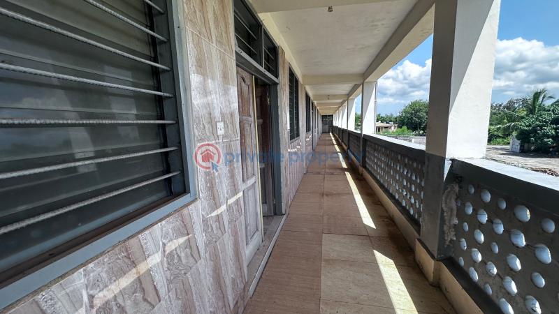 2 bedroom Mixed use Land For Sale Arthill Street Effutu Municipal Central Region - 8