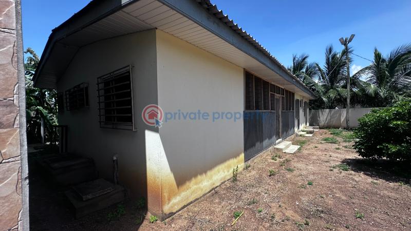 2 bedroom Mixed use Land For Sale Arthill Street Effutu Municipal Central Region - 18
