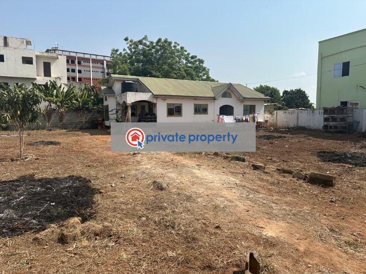 3 bedroom Detached Bungalow For Sale &nbsp;nanakrom East Legon Accra - 2