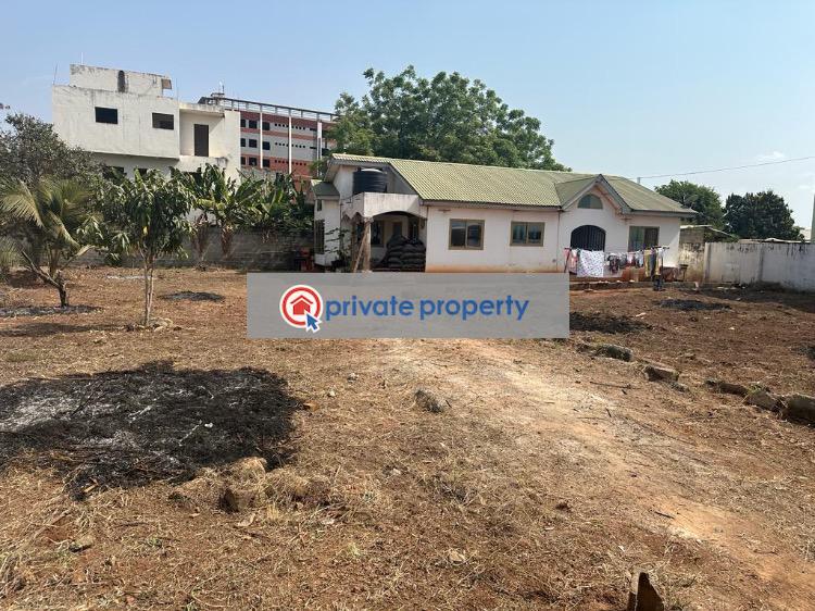 3 bedroom Detached Bungalow For Sale &nbsp;nanakrom East Legon Accra - 1