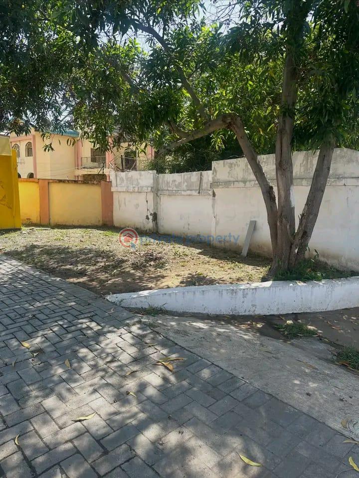 Land For Sale Cantonments Accra - 1