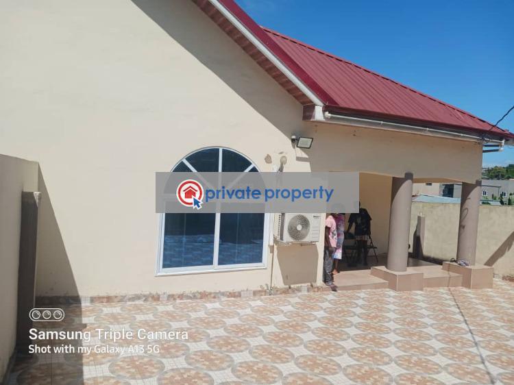 2 bedroom Semi detached Bungalow For Sale &nbsp;kwabenya Acp Accra Metropolitan  - 8