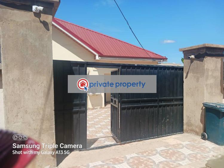 2 bedroom Semi detached Bungalow For Sale &nbsp;kwabenya Acp Accra Metropolitan  - 9