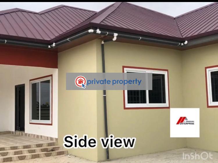 3 bedroom Detached Bungalow For Sale &nbsp;kasoa Yoomart Area Accra Metropolitan  - 2