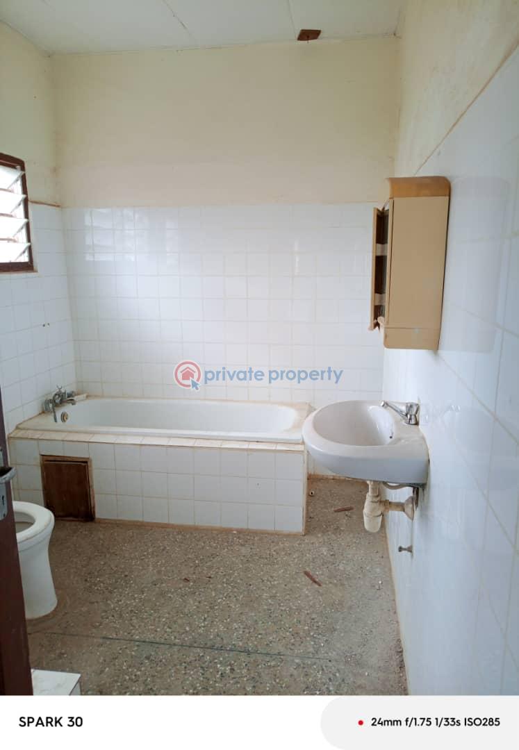 4 bedroom House For Sale Awoshie Deeper Life Church Area Ga West Municipal Accra - 5