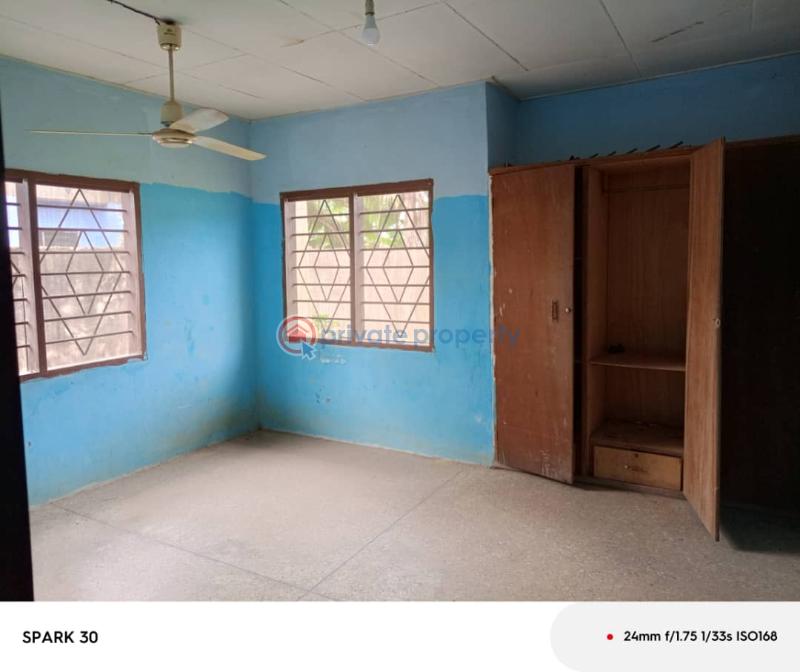 4 bedroom House For Sale Awoshie Deeper Life Church Area Ga West Municipal Accra - 3