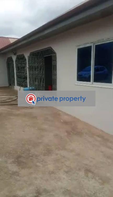 5 bedroom Detached Bungalow For Sale &nbsp;pokuase Police Station Accra Metropolitan  - 1