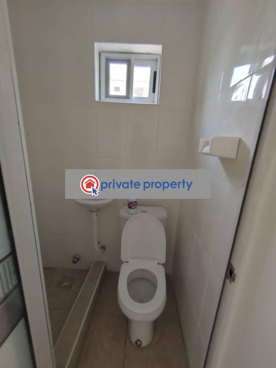 6 bedroom Detached Bungalow For Sale &nbsp;kasoa Police Station Accra Metropolitan  - 10