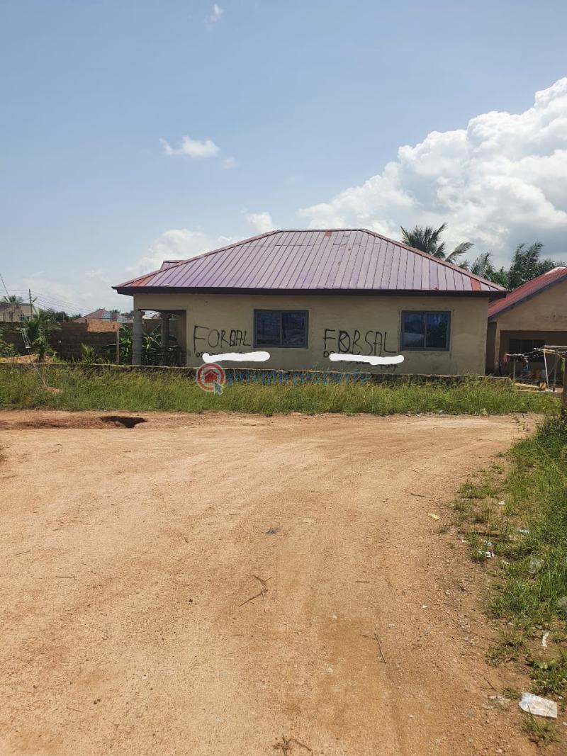 3 bedroom House For Sale Buduburam Kasoa Awutu-Senya East Central Region - 1