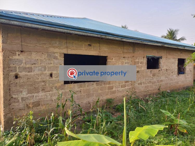 6 bedroom Detached Bungalow For Sale &nbsp;kasoa Ofaakor Accra Metropolitan  - 3