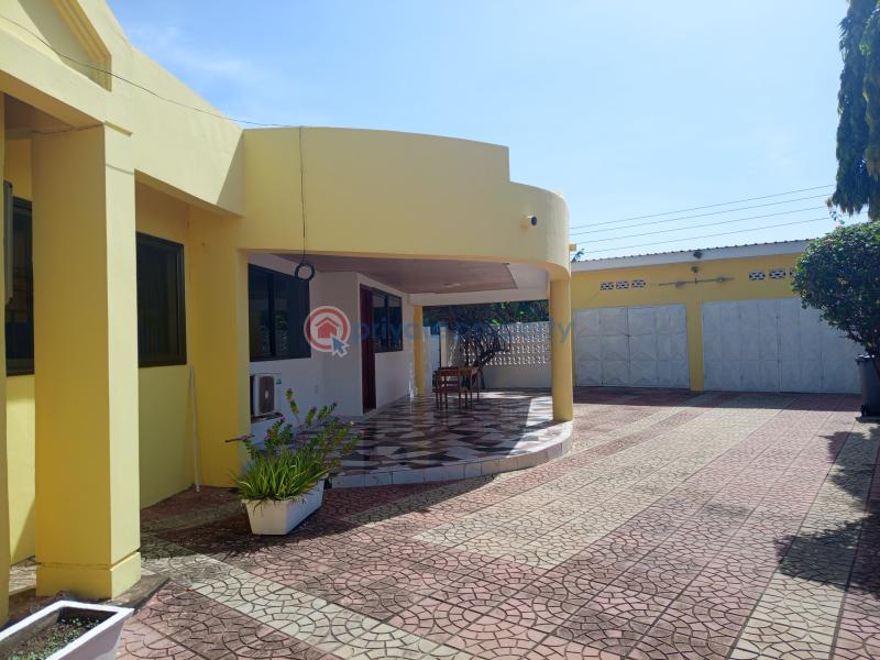 5 bedroom Detached Bungalow For Sale Cocoa Clinic Area North Kaneshie Accra - 2