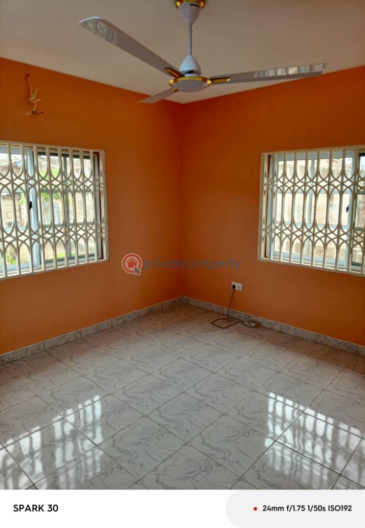 2 bedroom Commercial Property For Sale Kasoa Millennium City/jehovah Witness Nyanyano Awutu-Senya East Central Region - 5