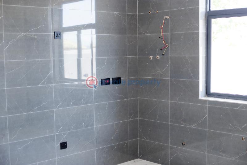 4 bedroom House For Sale Mellenium City Kasoa Awutu-Senya East Central Region - 11
