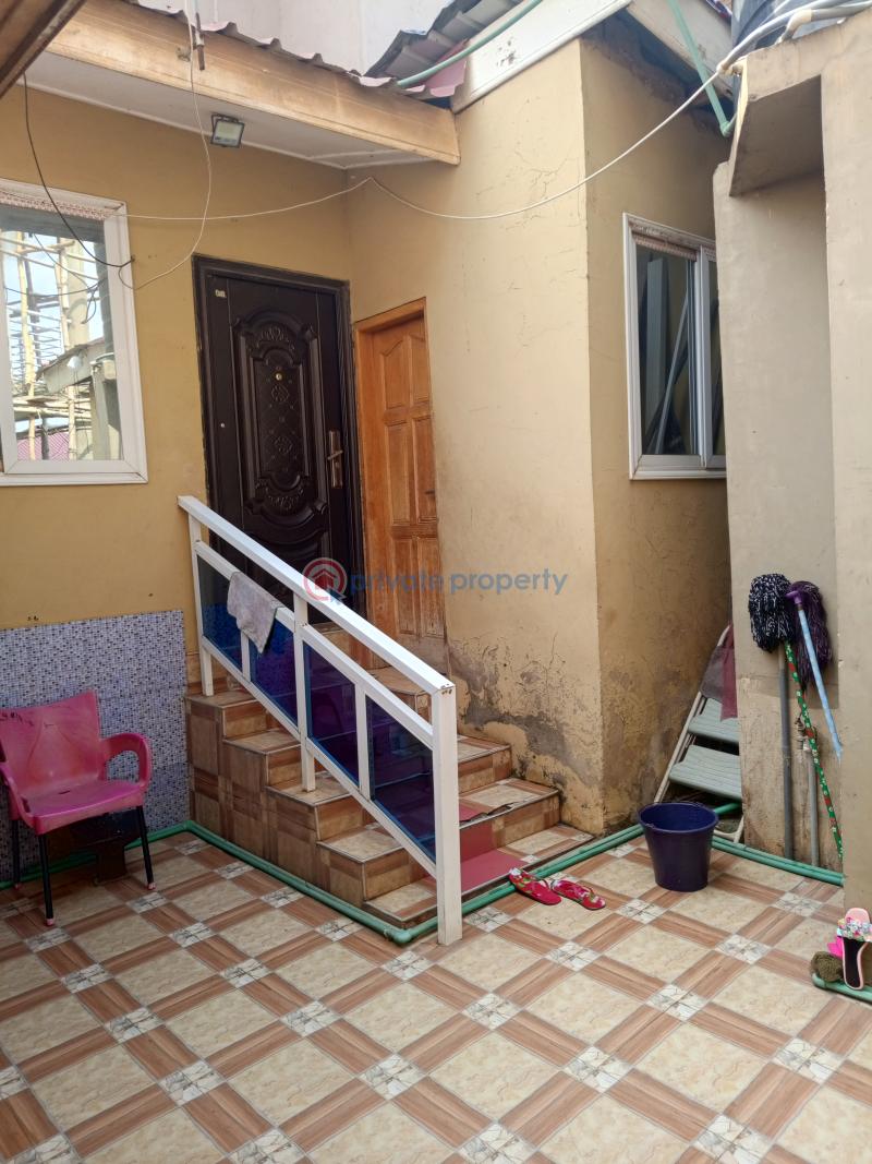 7 bedroom Block of Flats For Sale Ga Odumase Awoshie Ga Central Municipal Accra - 2