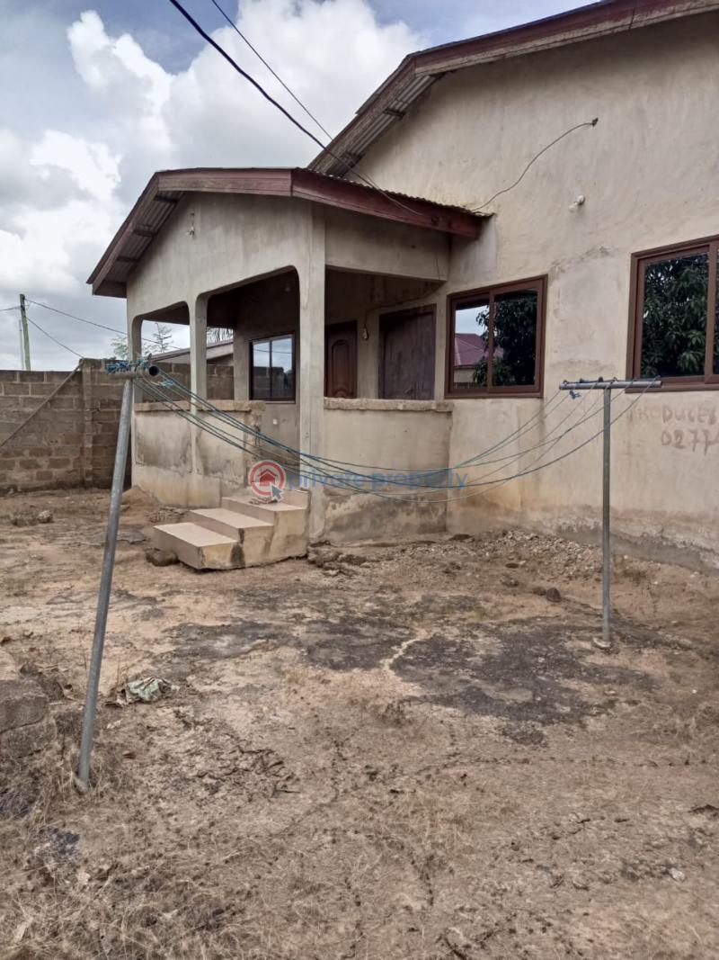 3 bedroom House For Sale Ablekuma Manhean Junction Accra Metropolitan  - 2