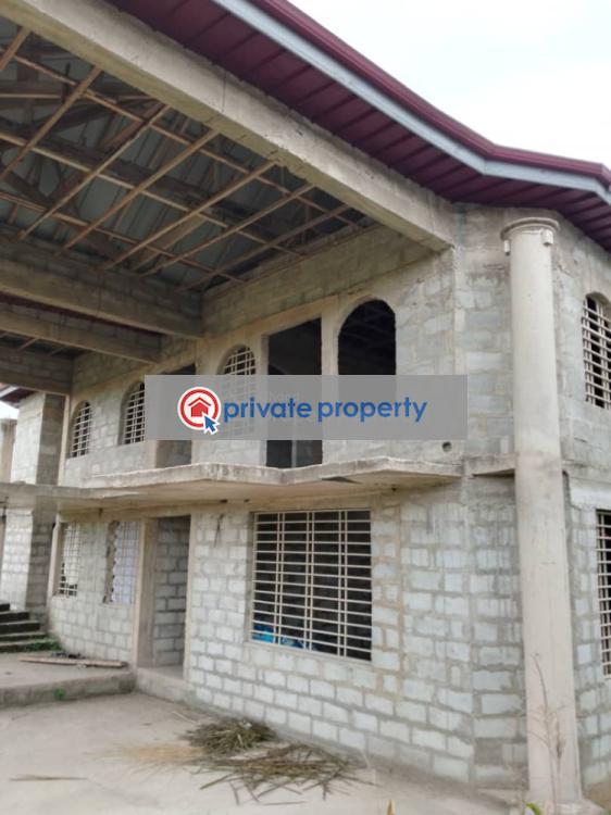 7 bedroom Detached Bungalow For Sale &nbsp;kasoa Fanmilk Yoomart Area Accra Metropolitan  - 4
