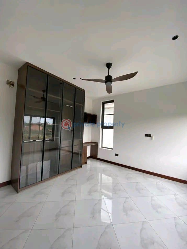 3 bedroom Semi detached Duplex For Sale Dome Ga East Municipal Accra - 6