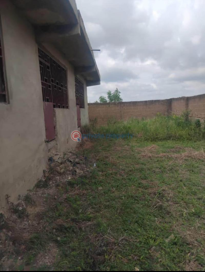 10 bedroom House For Sale Amasaman Kojo Ashong Ghana Accra Metropolitan  - 1
