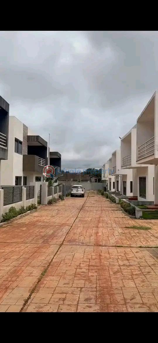 2 bedroom Townhouse For Sale North Legon Accra - 5
