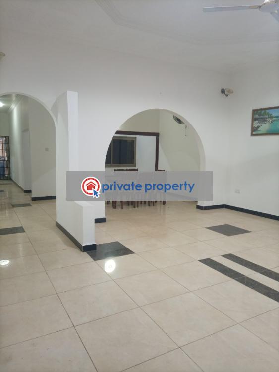 4 bedroom Semi detached Duplex For Sale &nbsp;pentecost Church Area Community 11 Tema Accra - 6