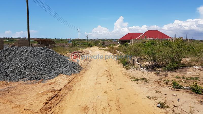 Mixed use Land For Sale Beach Lane Solomon's Court Prampram Ningo Prampram District Accra - 3