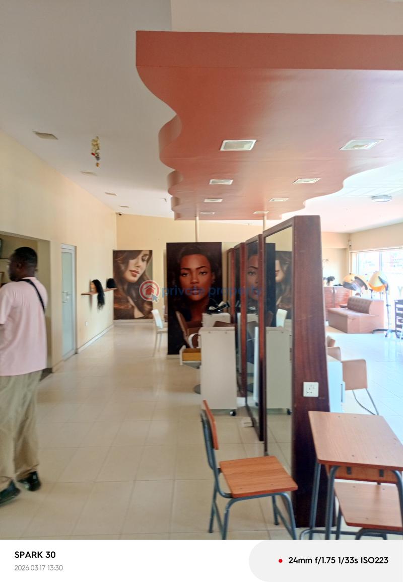 Shop For Rent The Browns Realtor ,1 Minute To The Oxford Street Osu Road Accra - 6