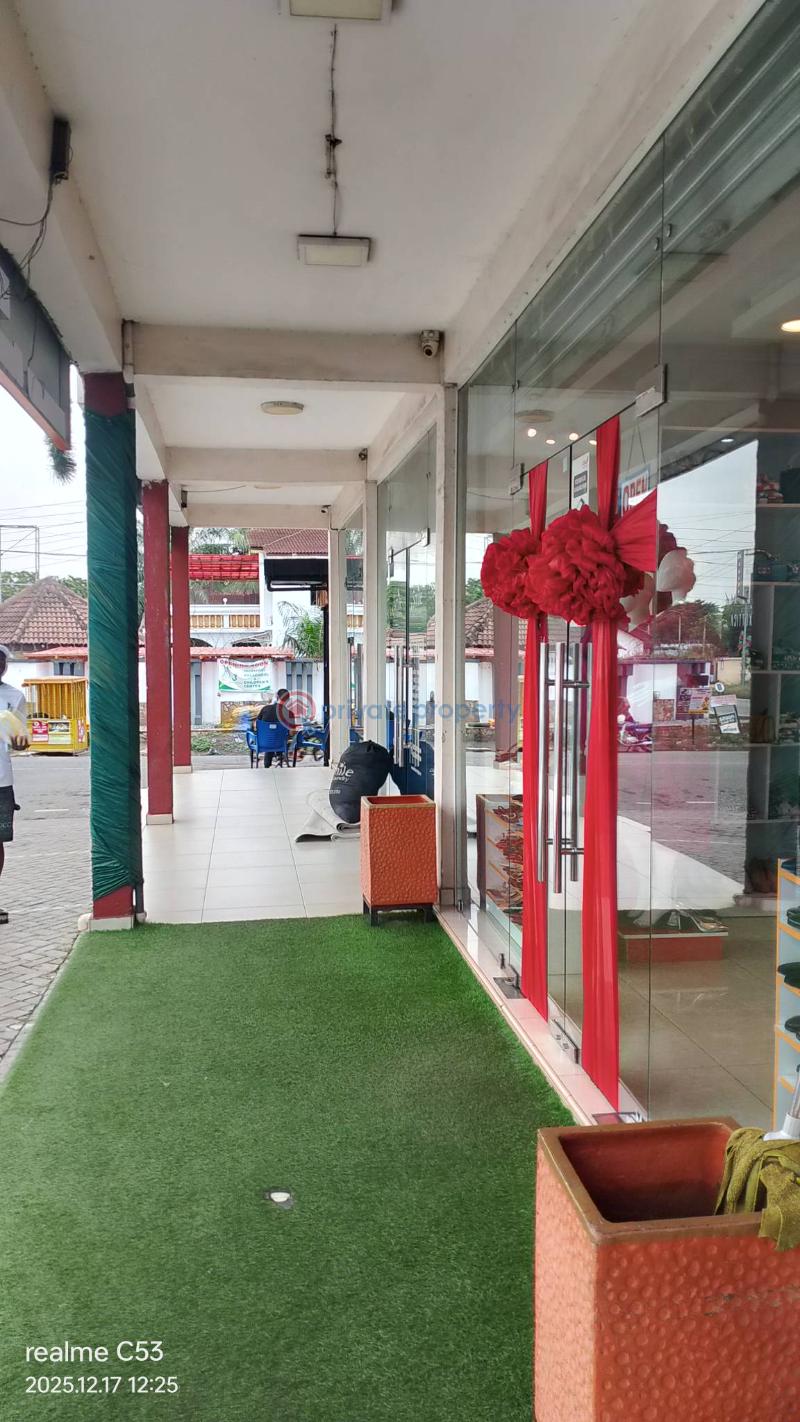 Shop For Rent East Legon Ghana Link. Accra - Ghana East Legon  - 4