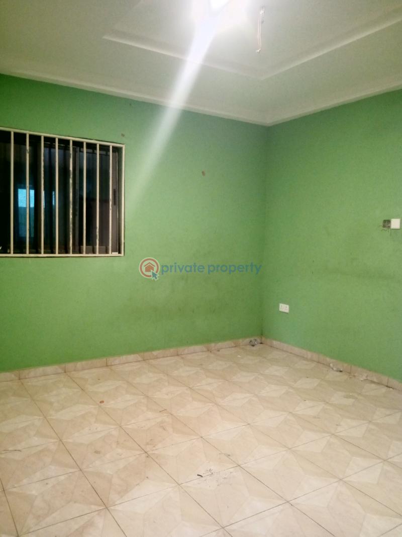 1 bedroom Single Room Self Contained For Rent Kasoa New Market Junction Down Lamptey Mills Kasoa Awutu-Senya East Central Region - 4