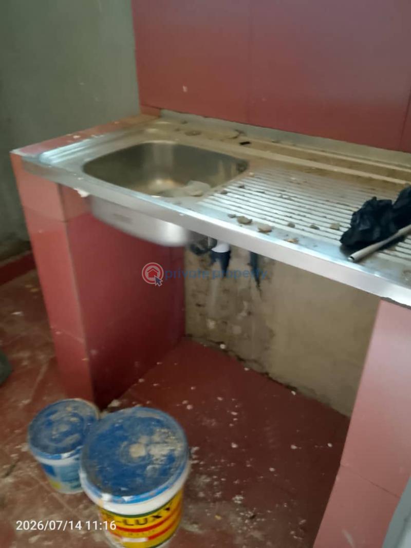 1 bedroom Single Room Self Contained For Rent Teshie Bushroad Teshie-Nungua Estates Accra - 3