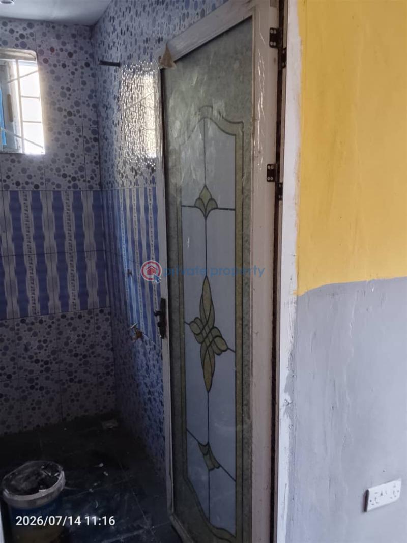 1 bedroom Single Room Self Contained For Rent Teshie Bushroad Teshie-Nungua Estates Accra - 4