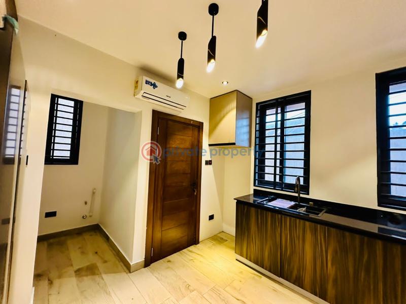 4 bedroom Townhouse For Sale Dzorwulu Accra - 11