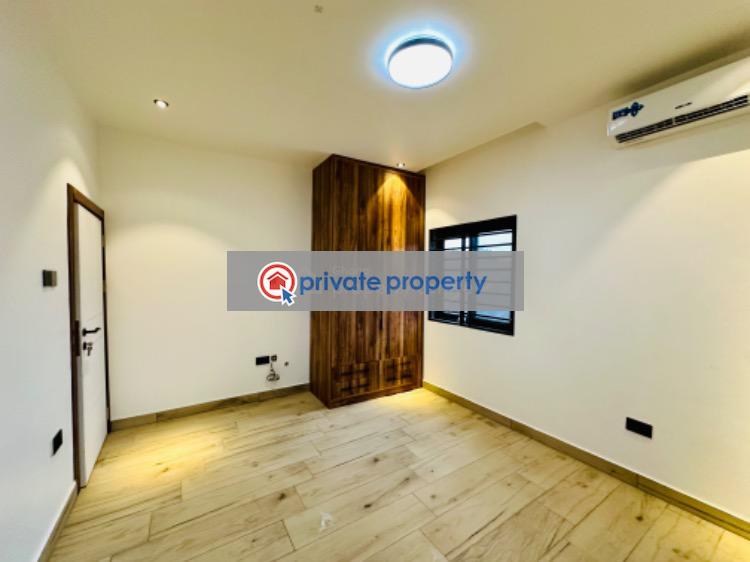 4 bedroom Townhouse For Sale &nbsp;dzorwulu Accra Metropolitan  - 24