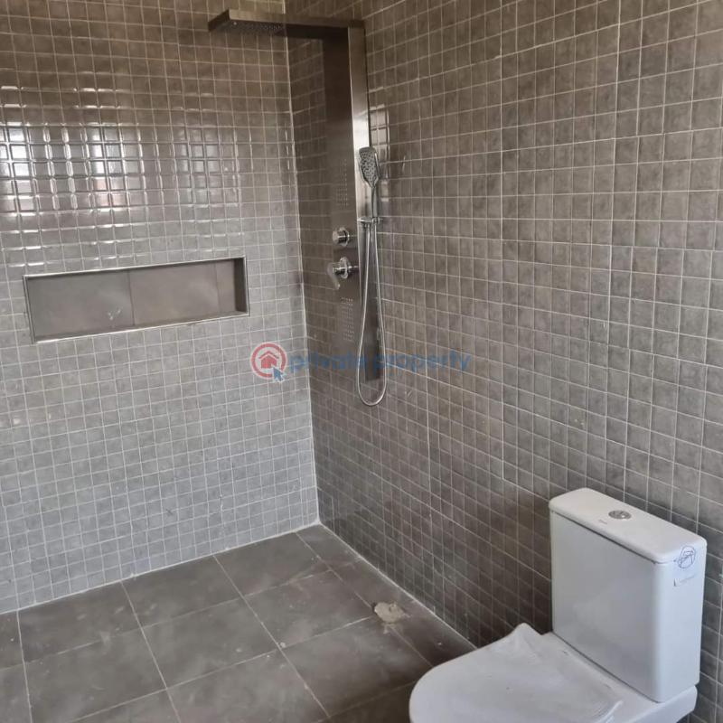 3 bedroom House For Sale Lakeside Estates. Adenta Municipal Accra - 7