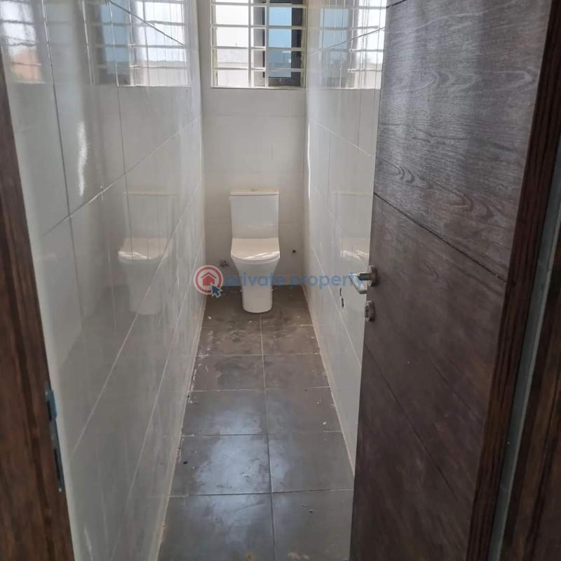 3 bedroom House For Sale Lakeside Estates. Adenta Municipal Accra - 5