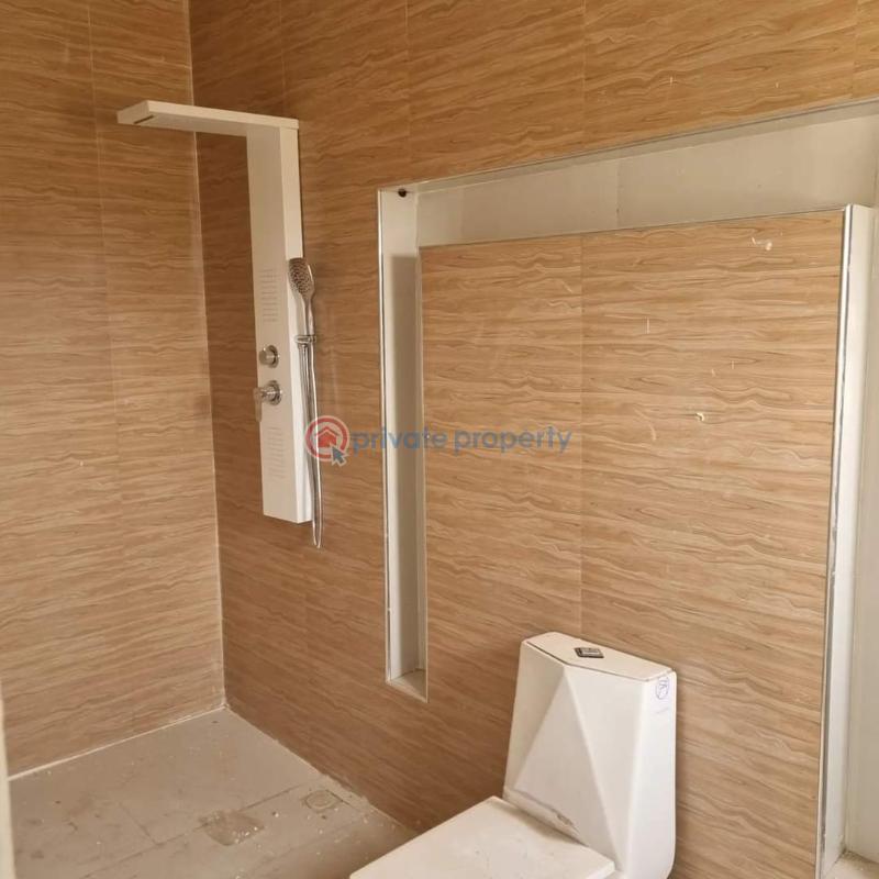 3 bedroom House For Sale Lakeside Estates. Adenta Municipal Accra - 9