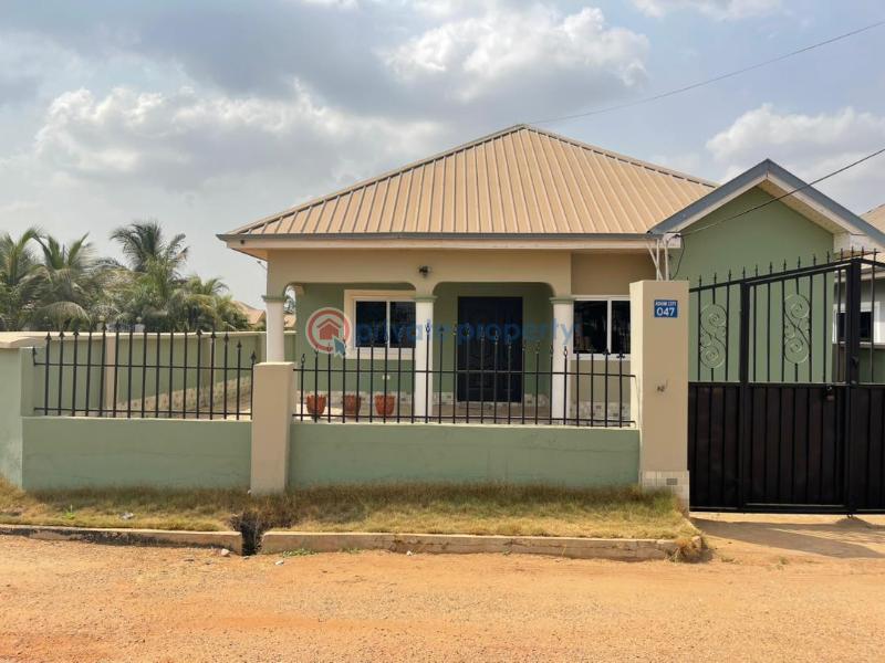 2 bedroom House For Sale Community 25 Tema Accra - 1