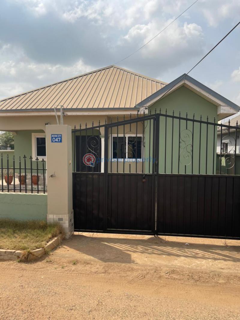 2 bedroom House For Sale Community 25 Tema Accra - 2