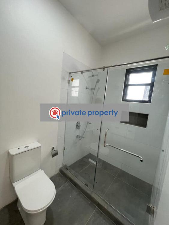 3 bedroom House For Sale &nbsp;east Airport Tse Addo Accra - 6