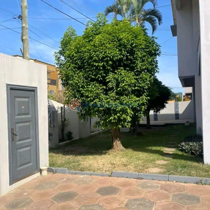 4 bedroom House For Rent East Legon Accra - 8