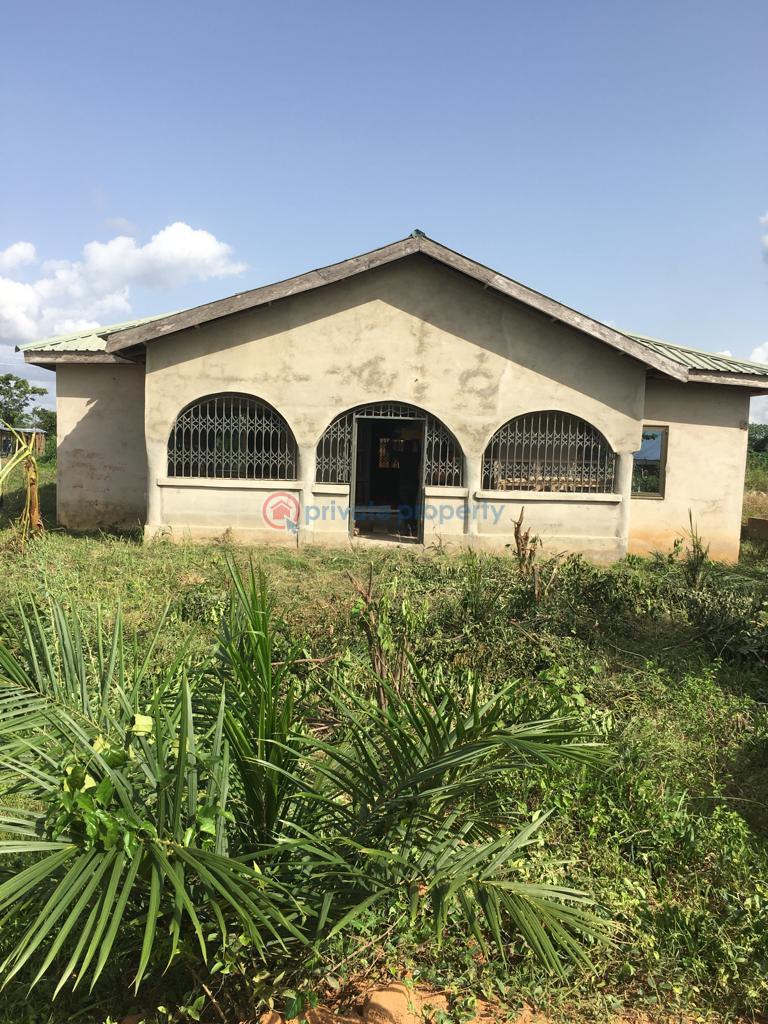4 bedroom House For Sale Abuakwa Sepaase After Abuakwa Agogo. Atwima Nwabiagya Ashanti - 5