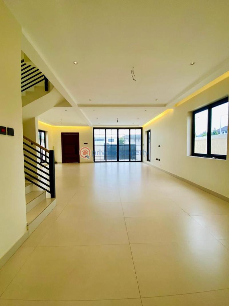 5 bedroom House For Sale Dzorwulu Accra - 2