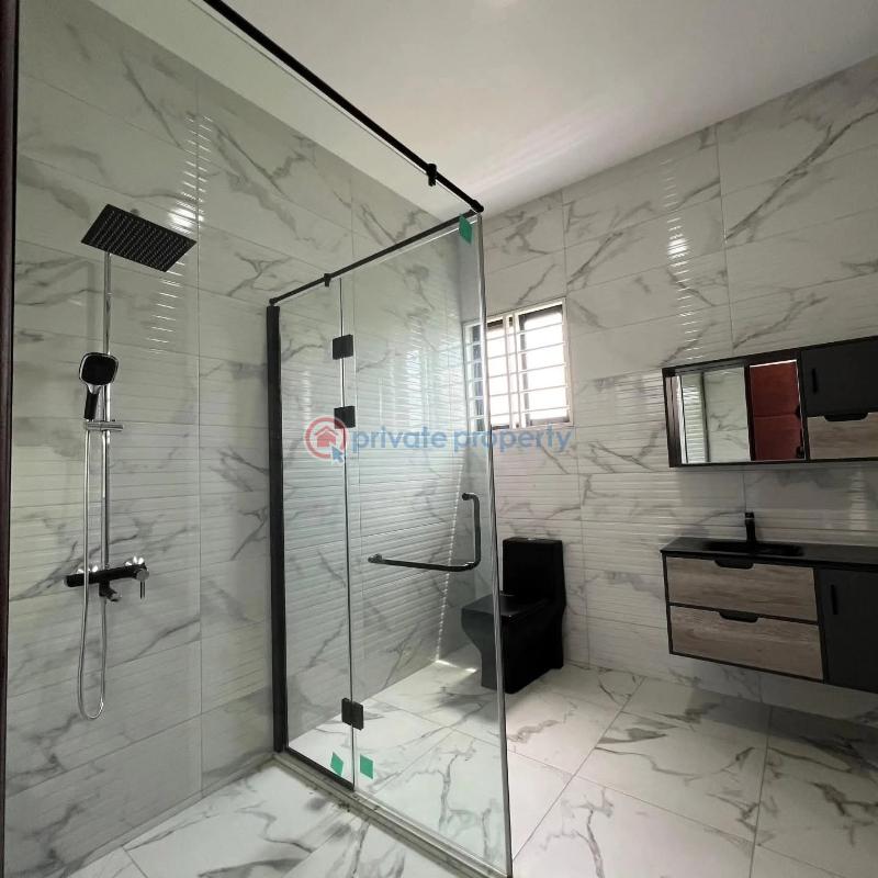 5 bedroom House For Sale Sakumono Spintex Accra - 12